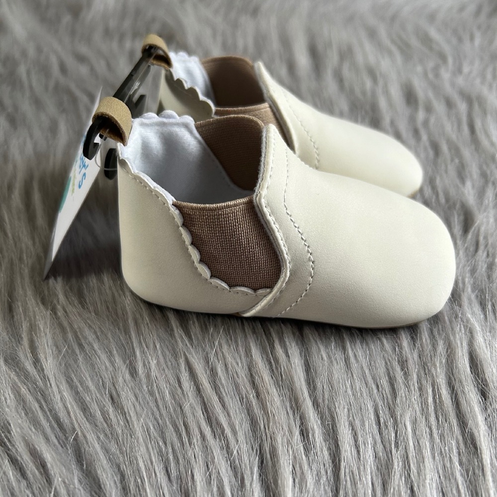 Carter's Child Of Mine Baby Shoes Infant Girl's Size 3-6 Months White Booties